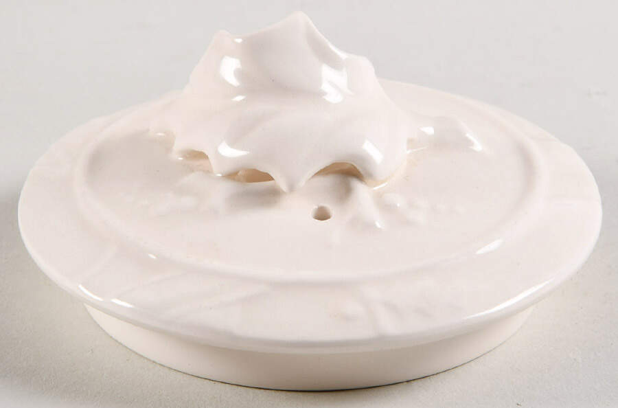 Classical Christmas Punch Pot Lid by Vaillancourt Folk Art-1
