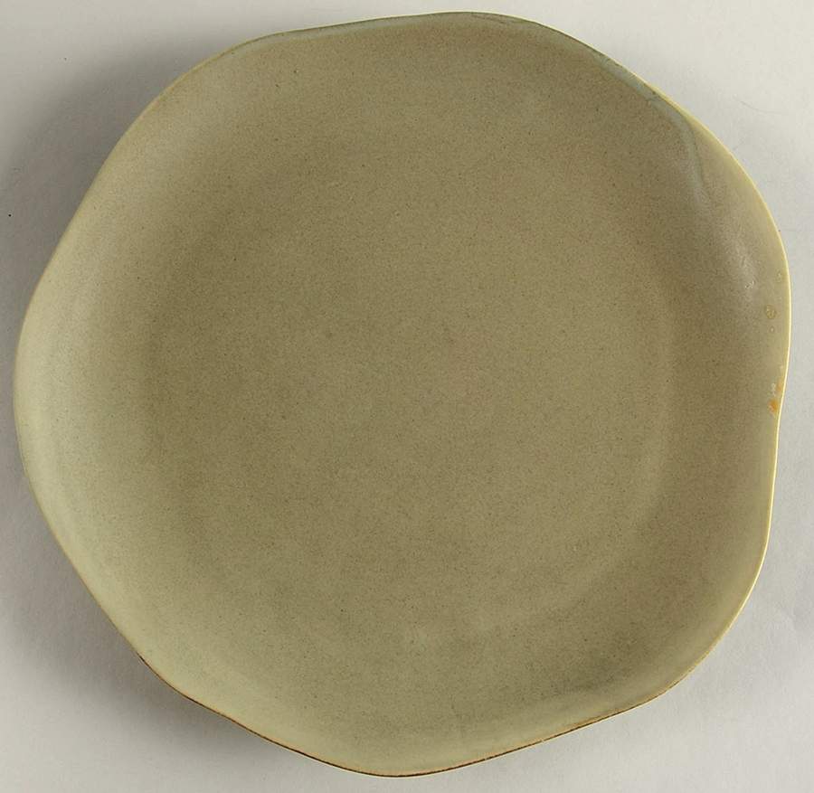 Contour Herbal Green Dinner Plate by Vance Kitira-1