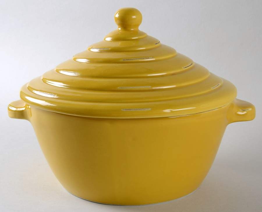 Buon Gusto 2.25 Qt Round Covered Casserole by Vietri (Italy)-1