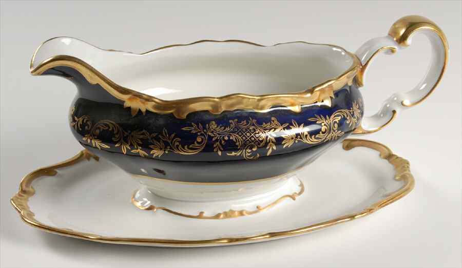 20003 (Katharina Shape) Gravy Boat with Attached Underplate by Weimar-1