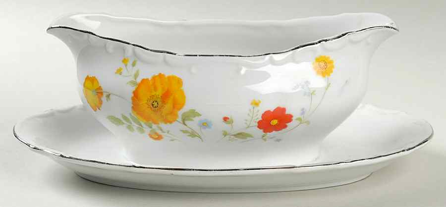 Tivoli Garden Gravy Boat with Attached Underplate by Wellin-1