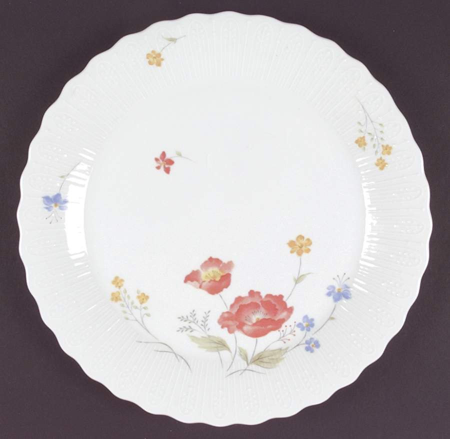 Versailles Dinner Plate by Wellin-1