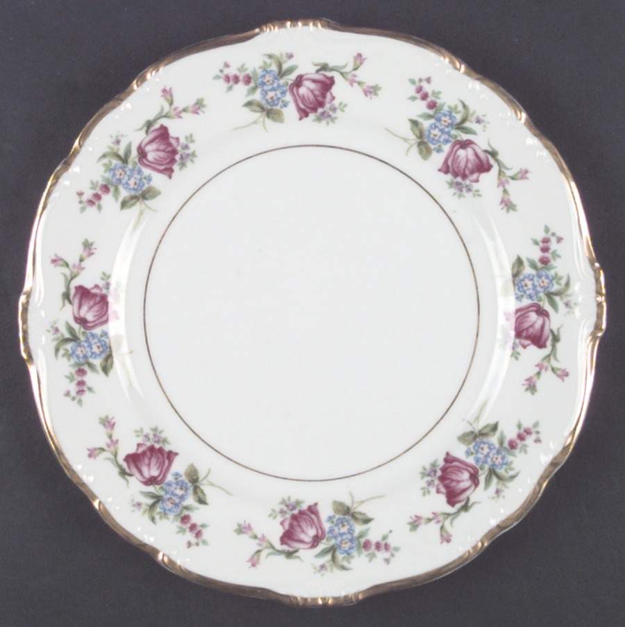 Marguerite Dinner Plate by Wentworth-1