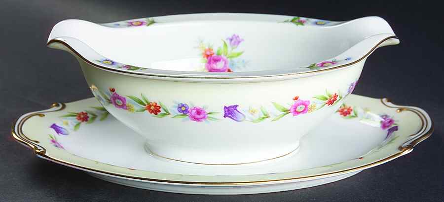 Tulip Gravy Boat with Attached Underplate by Wentworth-1