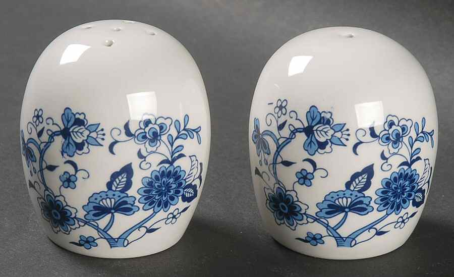 WOW1 Salt & Pepper Set by Woolworth-1