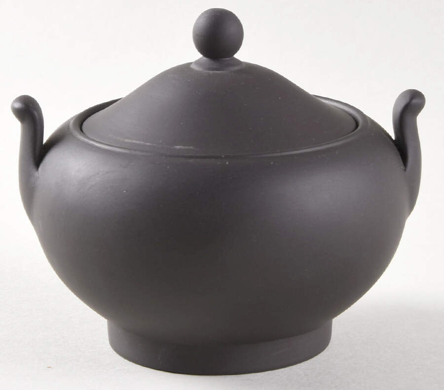 Basalt Black 146 Shape Sugar Bowl & Lid by Wedgwood-1