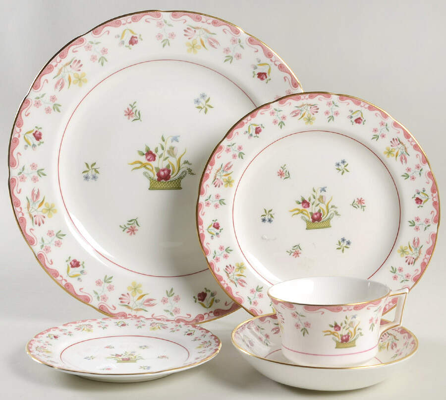Bianca (Williamsburg Mark) 40 Piece Estate Set by Wedgwood-1