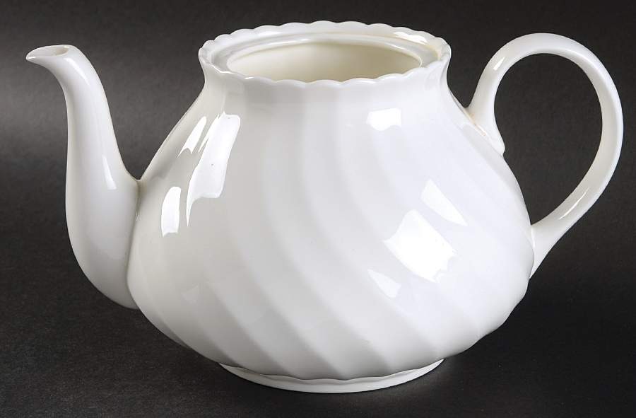 Candlelight Teapot No Lid by Wedgwood-1