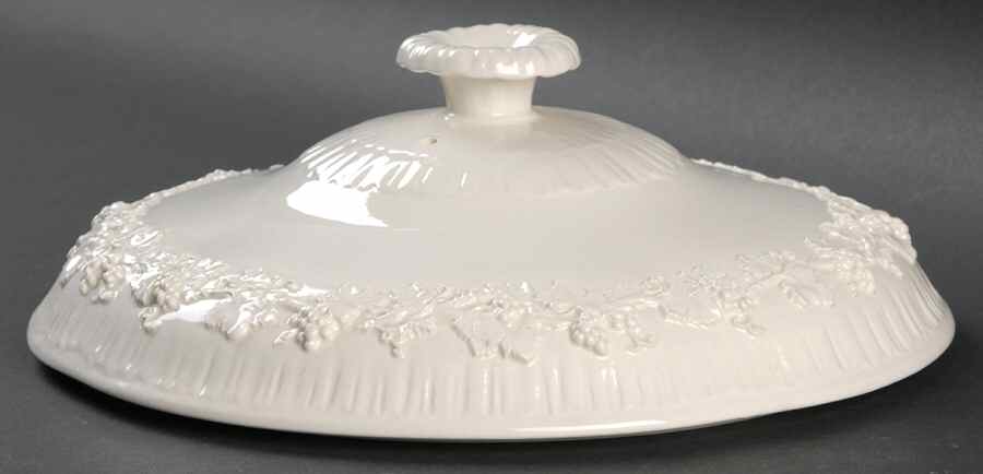 Cream Color on Cream Color (Shell Edge) Lid for Round Vegetable by Wedgwood-1