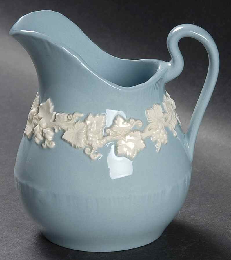 Cream Color on Lavender (Shell Edge) Creamer by Wedgwood-1