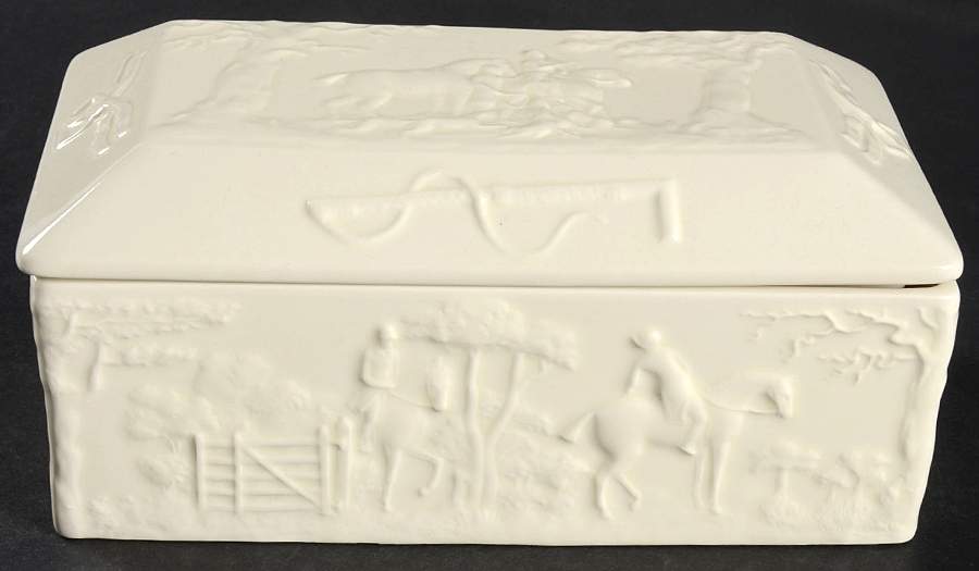 Devonshire (Off White) Rectangular Box with Lid by Wedgwood-1