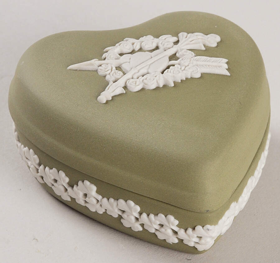 Couples Celebration Annual Heart-Box Celadon Green-Couples Box - Boxed by Wedgwood-1