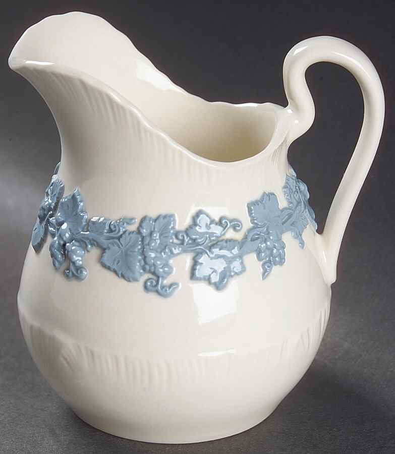 Lavender on Cream Color (Shell Edge) Creamer by Wedgwood-1