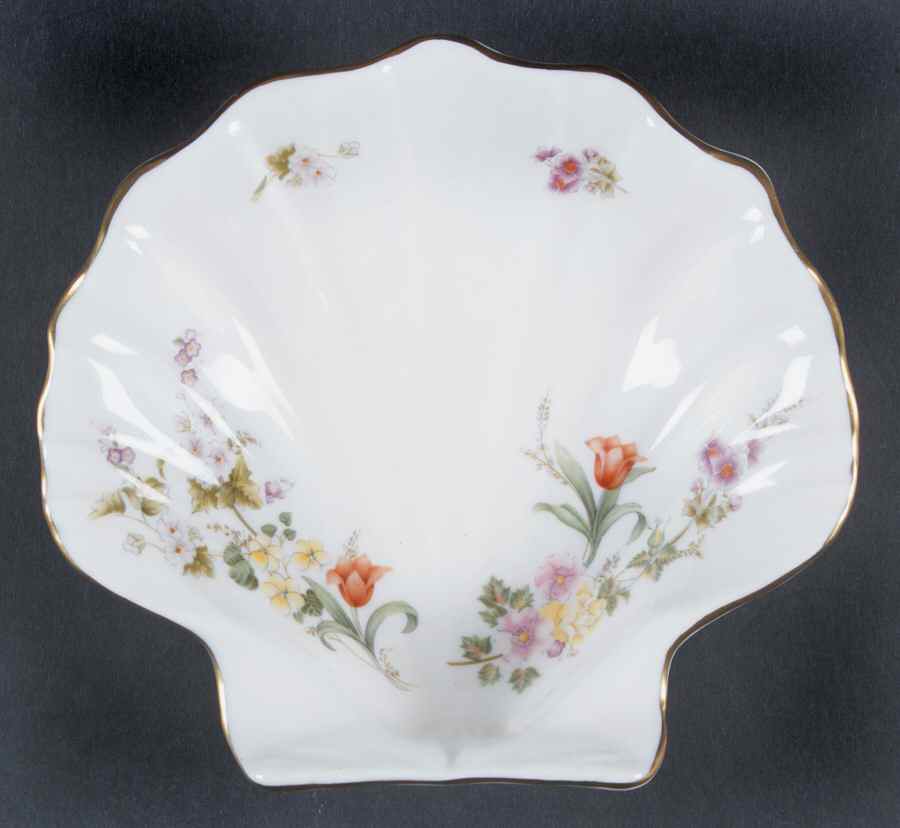 Mirabelle Shell Shaped Dish by Wedgwood-1