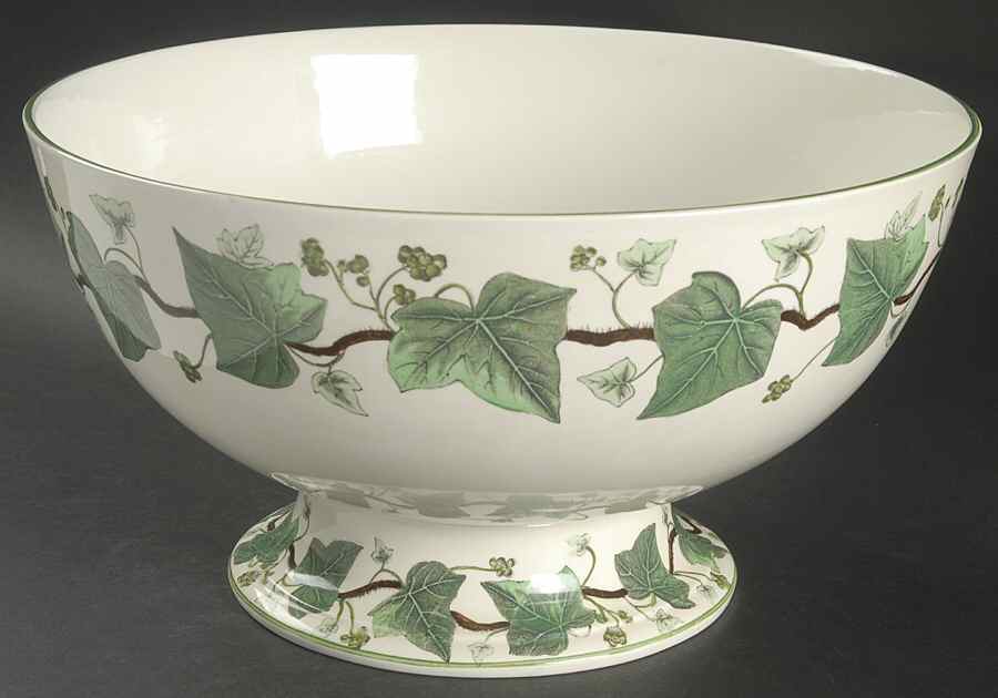 Napoleon Ivy Green (Queen's Ware) Large Fruit Bowl by Wedgwood-1