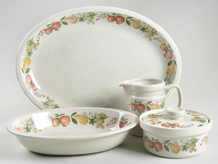 Quince 5 Piece Hostess Set by Wedgwood-1