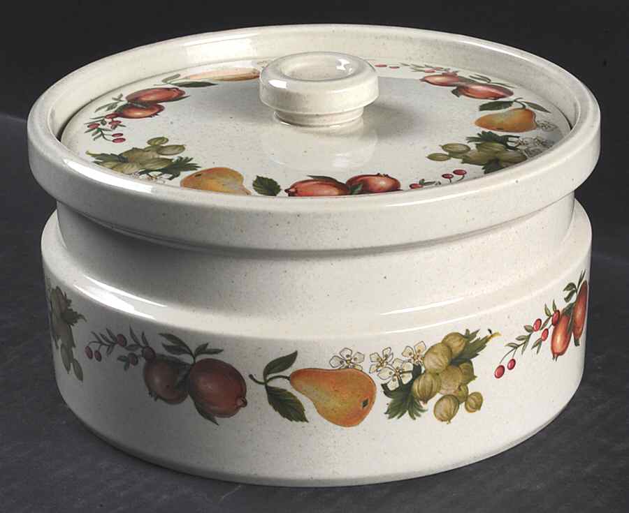 Quince 1.5 Qt Round Covered Casserole by Wedgwood-1