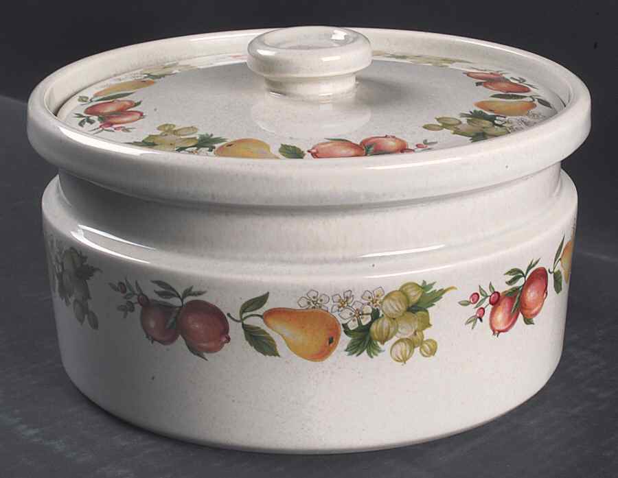 Quince 2.5 Qt Round Covered Casserole by Wedgwood-1