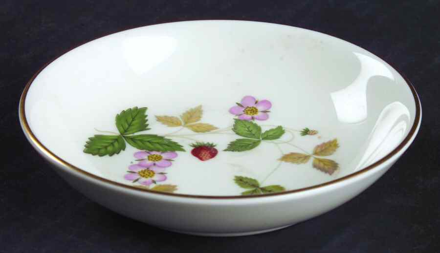 Wild Strawberry (Bone & Oven To Table) 4" Ashtray by Wedgwood-1