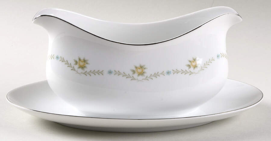 Buttercup Gravy Boat with Attached Underplate by Wyndham-1