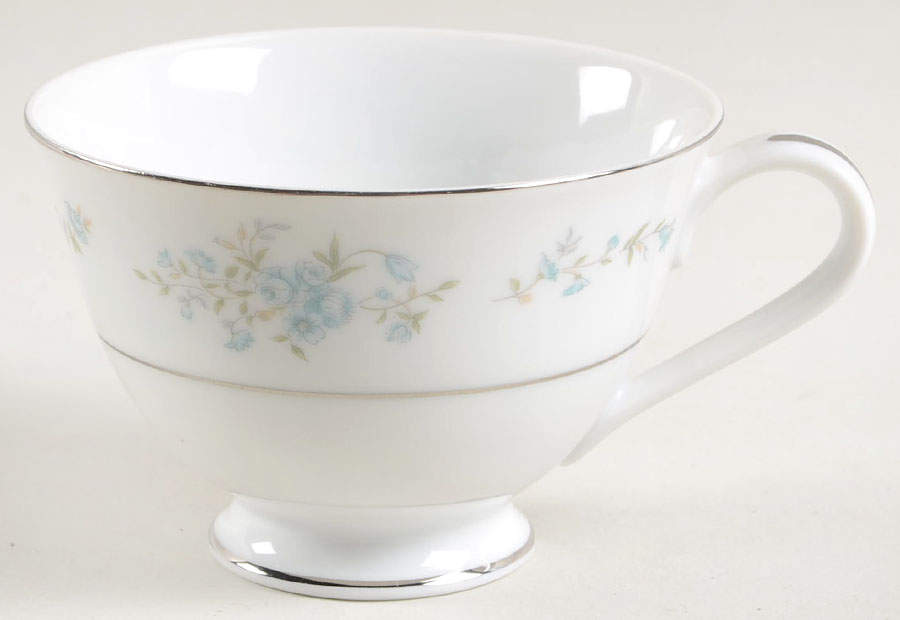 Stamford Footed Cup by Wyndham-1