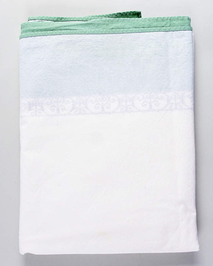 Sarah's Garden Rectangular Tablecloth by Wedgwood-1