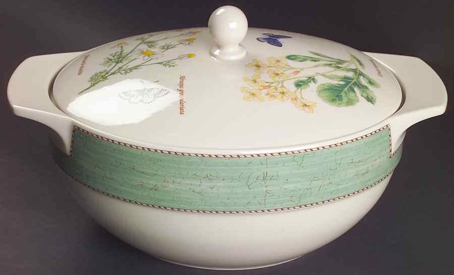 Sarah's Garden 3 Quart Oval Covered Casserole by Wedgwood-1