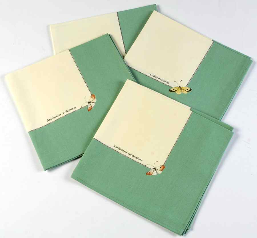 Sarah's Garden Linen Napkin - Set of 4 (2 Each Motif 1 & 2) by Wedgwood-1