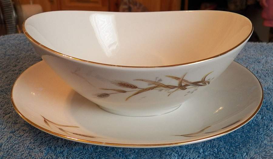 Golden Wheat Gravy Boat with Attached Underplate by Wales (Japan)-1