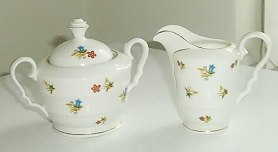 403 Sugar Bowl & Lid by Walkure Bayreuth-1