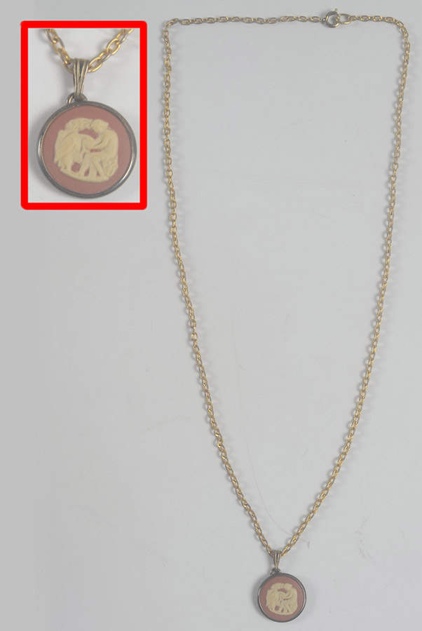 Jasperware Jewelry Goldplate Necklace w/Pendant by Wedgwood-1
