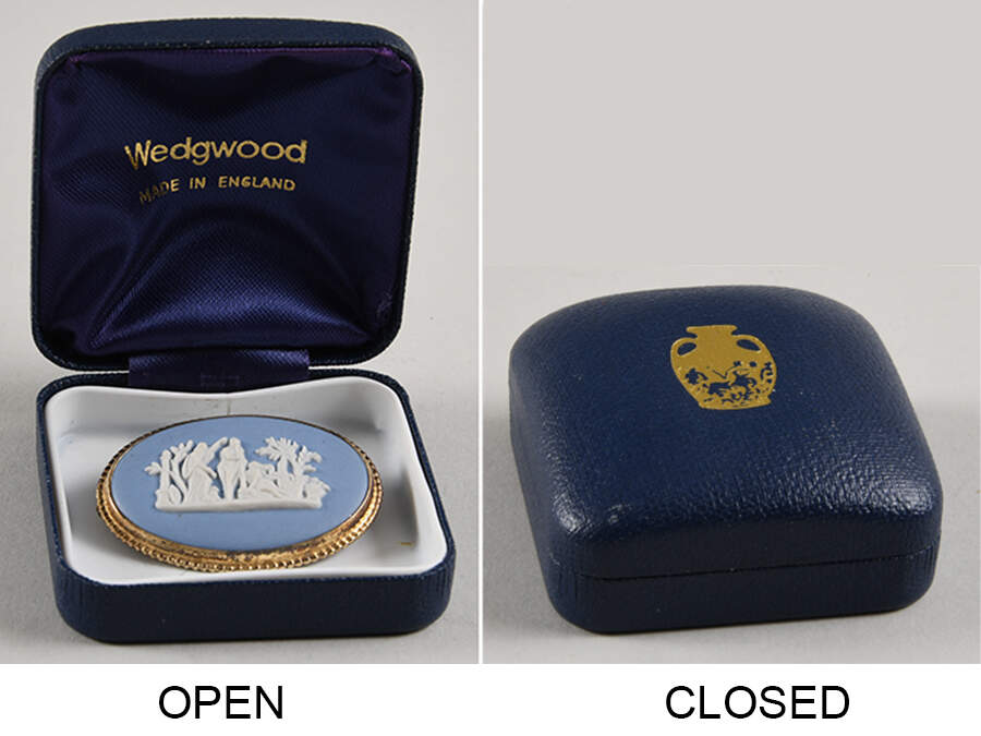 Jasperware Jewelry Goldplate Brooch by Wedgwood-1