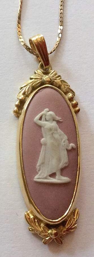 Jasperware Jewelry Gold Plate Necklace w/Pendant by Wedgwood-1