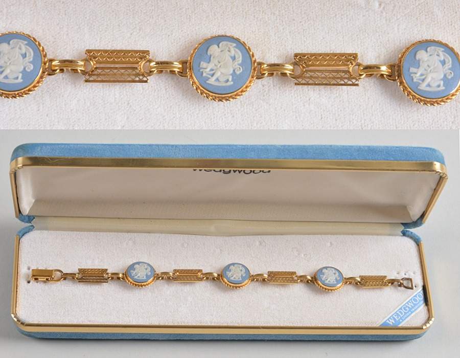 Jasperware Jewelry Jewelry Bracelet with China Accents by Wedgwood-1