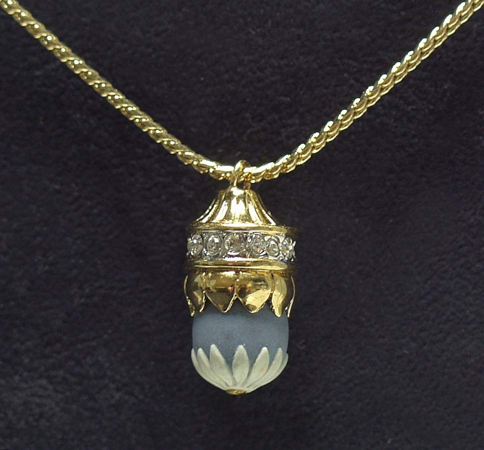 Jasperware Jewelry Daisy Bead Pendant by Wedgwood-1