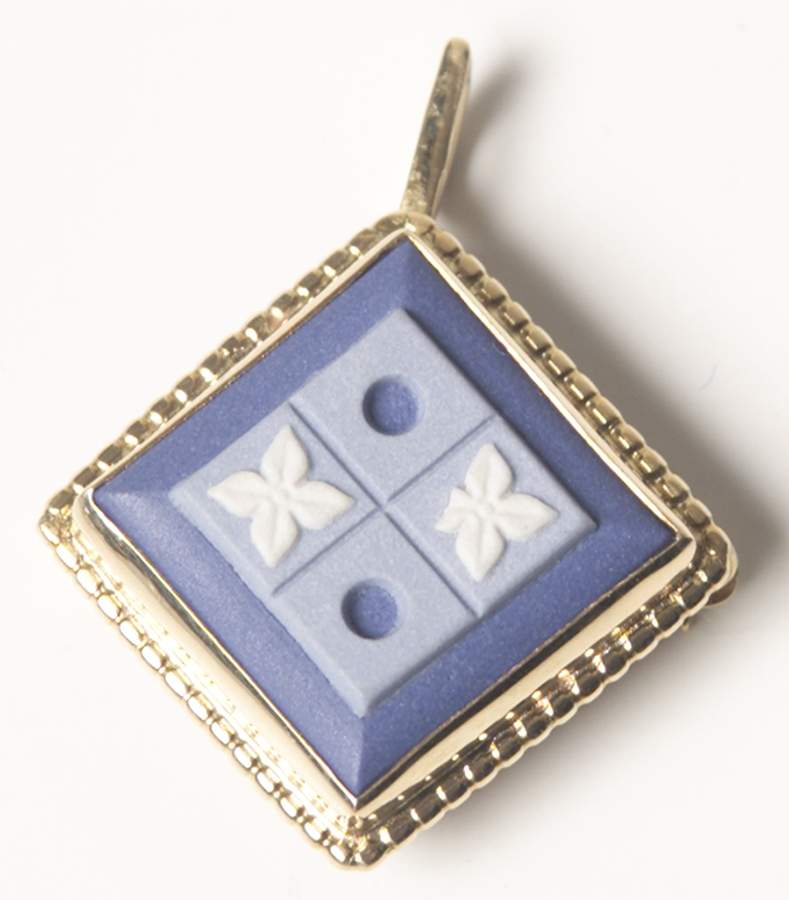 Jasperware Jewelry Goldplate Brooch by Wedgwood-1