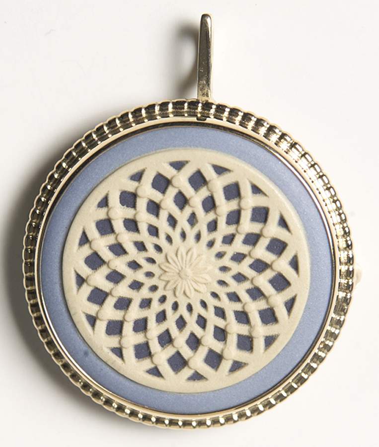 Jasperware Jewelry Goldplate Brooch by Wedgwood-1