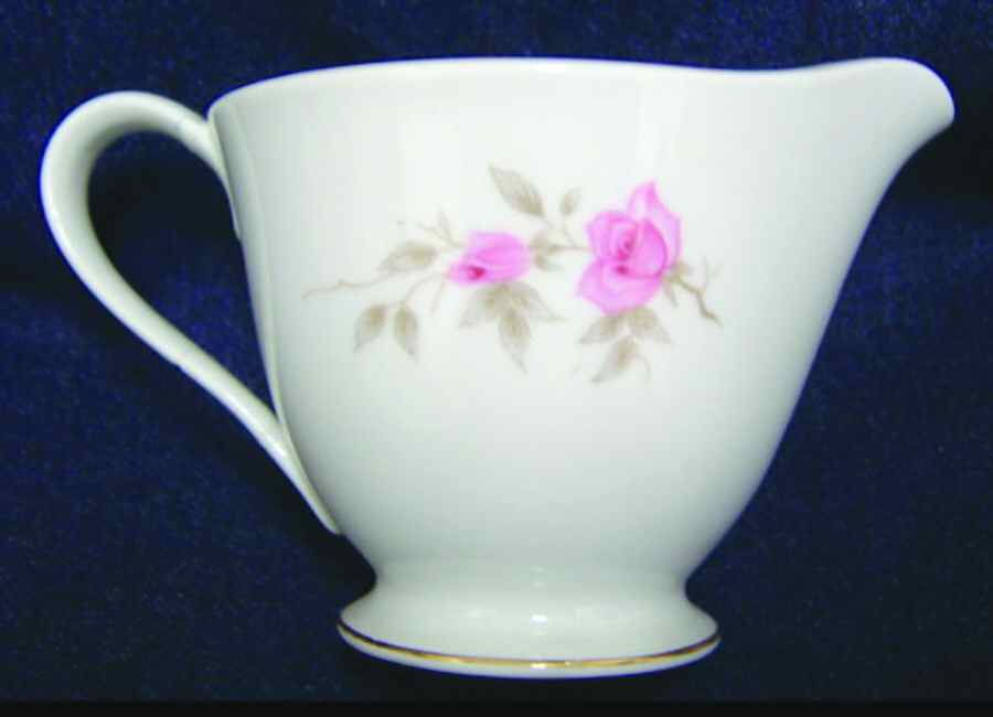 Rose Spray Creamer by Westwood (Japan)-1