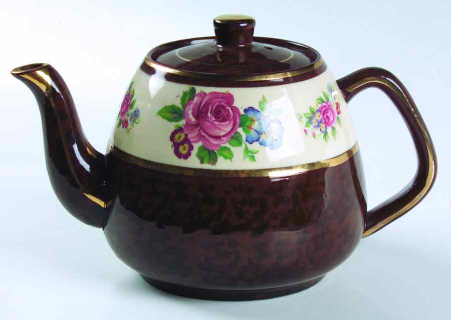 4656 Teapot & Lid by Arthur Wood-1