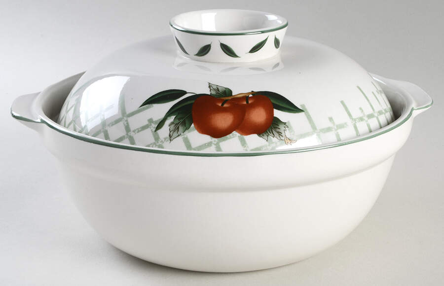 Cades Creek 2 Qt Round Covered Casserole by Wsp-1