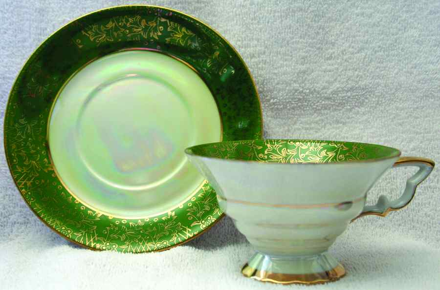 WAJ4 Footed Cup & Saucer Set by Wales (Japan)-1