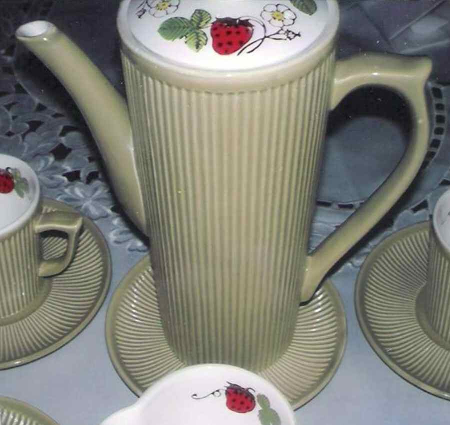 WAJ8 Coffee Pot & Lid by Wales (Japan)-1
