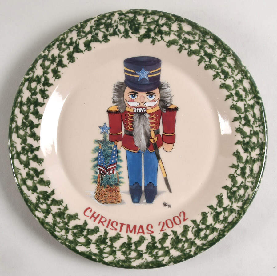 Green Sponge Christmas Dinner Plate by Workshop Gerald Henn-1