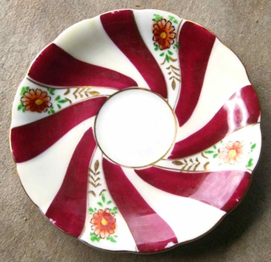 WAJ10 Saucer by Wales (Japan)-1