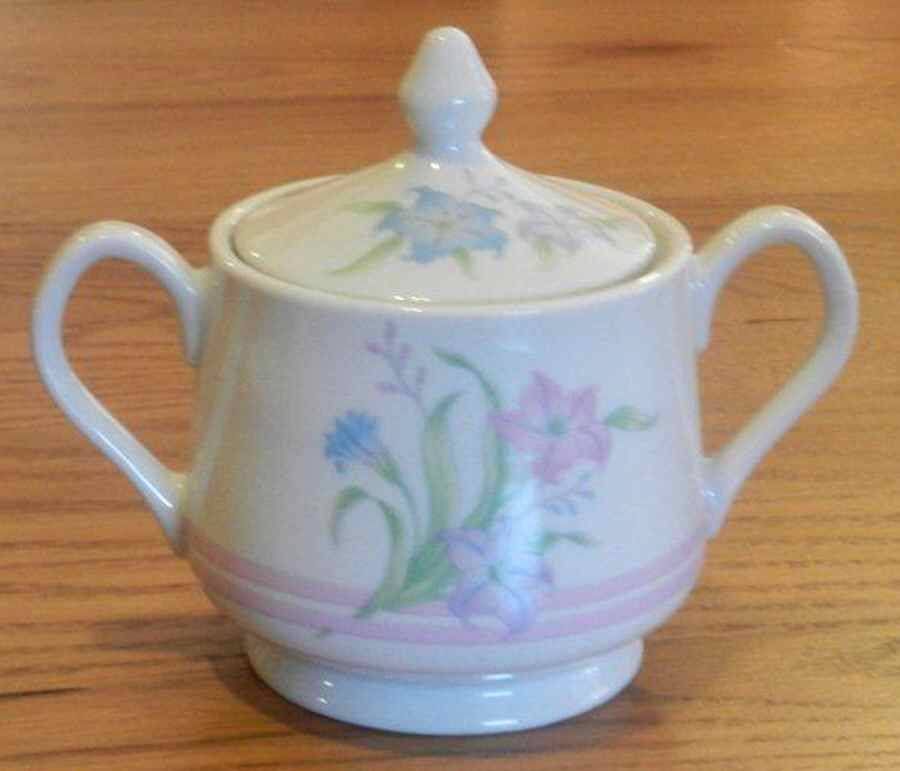 Rhapsody Sugar Bowl & Lid by Webb (Japan)-1