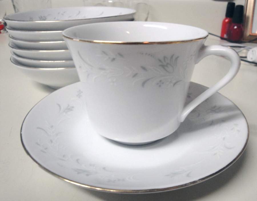 Water Lily Spray Flat Cup & Saucer Set by Westwood (Japan)-1