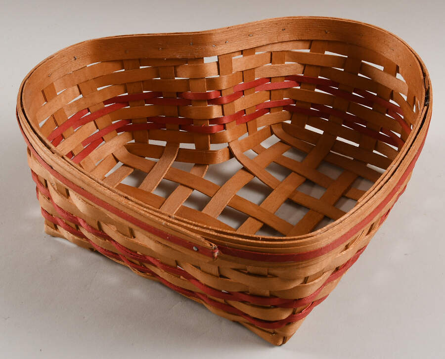 Baskets and Accessories Steve's Heart Basket by Workshop Gerald Henn-1