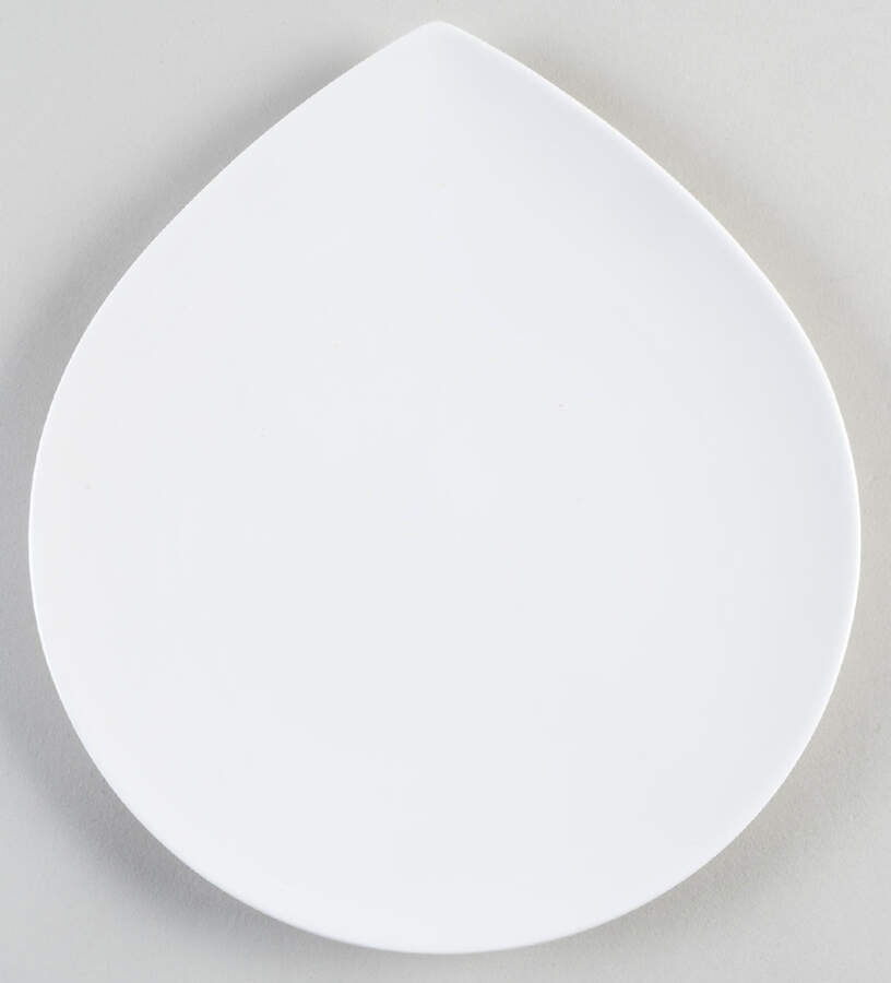 Sam & Squito 9" Oval Plate by Xiahe Co-1