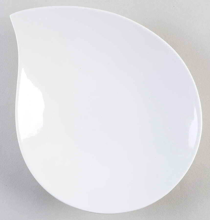 Sam & Squito Dinner Plate by Xiahe Co-1