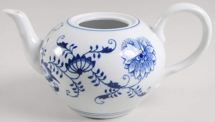 Blue Onion Teapot No Lid by Zwiebelmuster-1